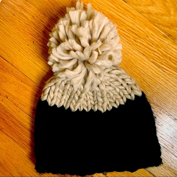 Free People knit pom pom hat.